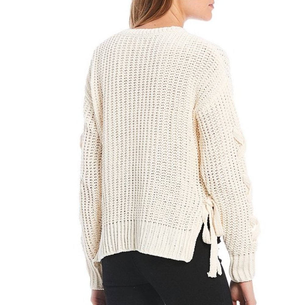 NWT TAKARA Long-LaceUp-Sleeve Tie-Side So Soft Sweater - Picture 3 of 4